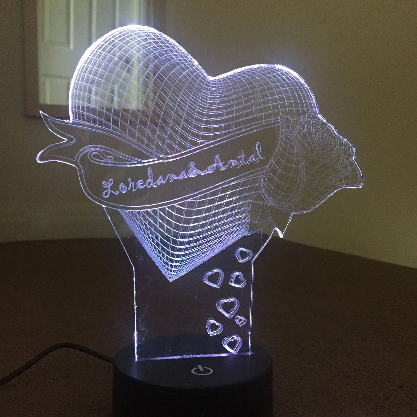 Herz mit Blume 3D-Illusion, Smart APP Control 3D-Illusion-Nachtlicht Bluetooth, Musik, 7 & 16M Color Mobile App, kann personalisiert werden