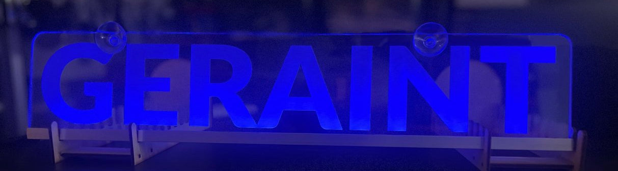 Maßgeschneiderte 12-V-/24-V-LKW-Innenkabine mit graviertem USB-LED-Licht, 7-farbige RGB-Fernbedienung 30 Einzigartiges Design für LKW-USB-Kabel