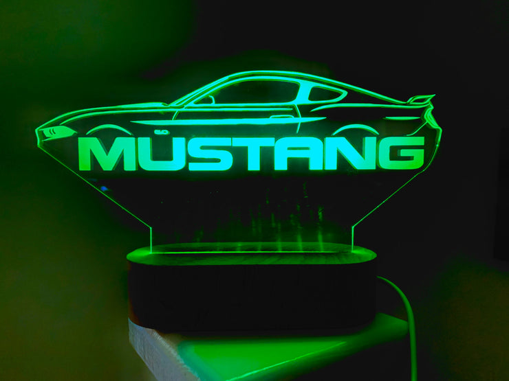 Mustang Personalisierte 3D-Illusion Smart APP Steuern Sie 3D-Illusion-Nachtlicht Bluetooth, Musik, 7 &amp; 16M Color Mobile App