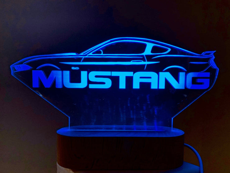 Mustang Personalisierte 3D-Illusion Smart APP Steuern Sie 3D-Illusion-Nachtlicht Bluetooth, Musik, 7 &amp; 16M Color Mobile App